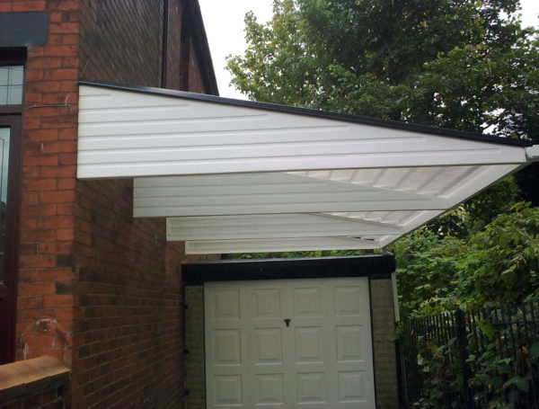 Carport Awnings: A Fusion of Functionality and Aesthetics