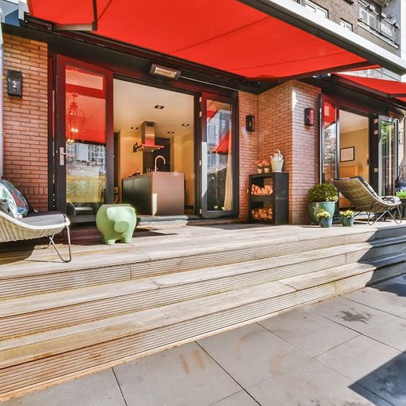 Retractable Awnings Chicago (2026 Guide)